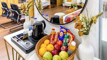 Junior Suite, City View | Egyptian cotton sheets, premium bedding, Select Comfort beds, desk