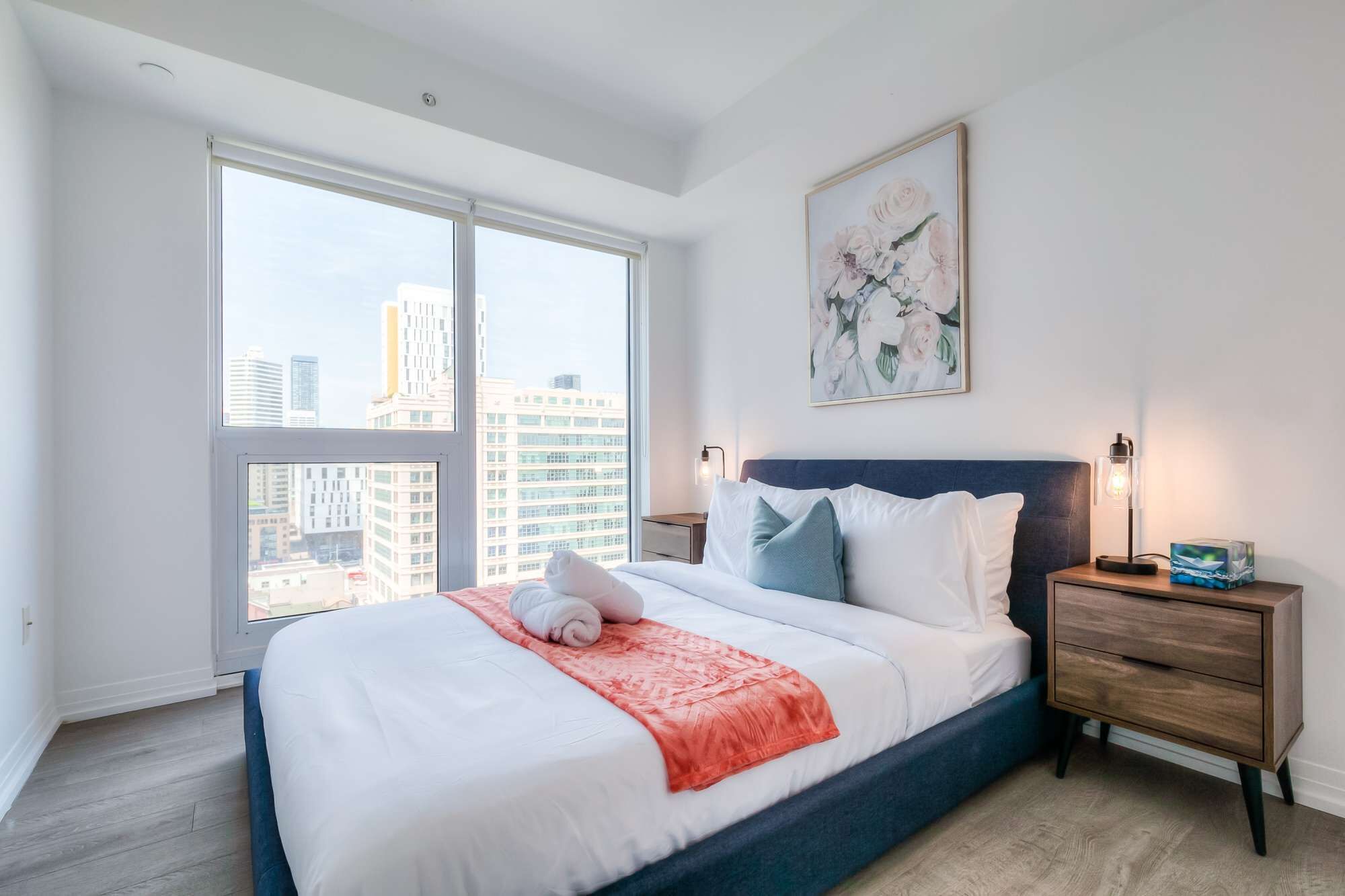 2 slaapkamers, een strijkplank/strijkijzer, wifi, beddengoed