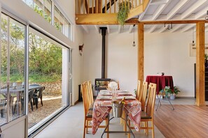 Dining - Family Cottage in the Countryside (Noyant-Villages)