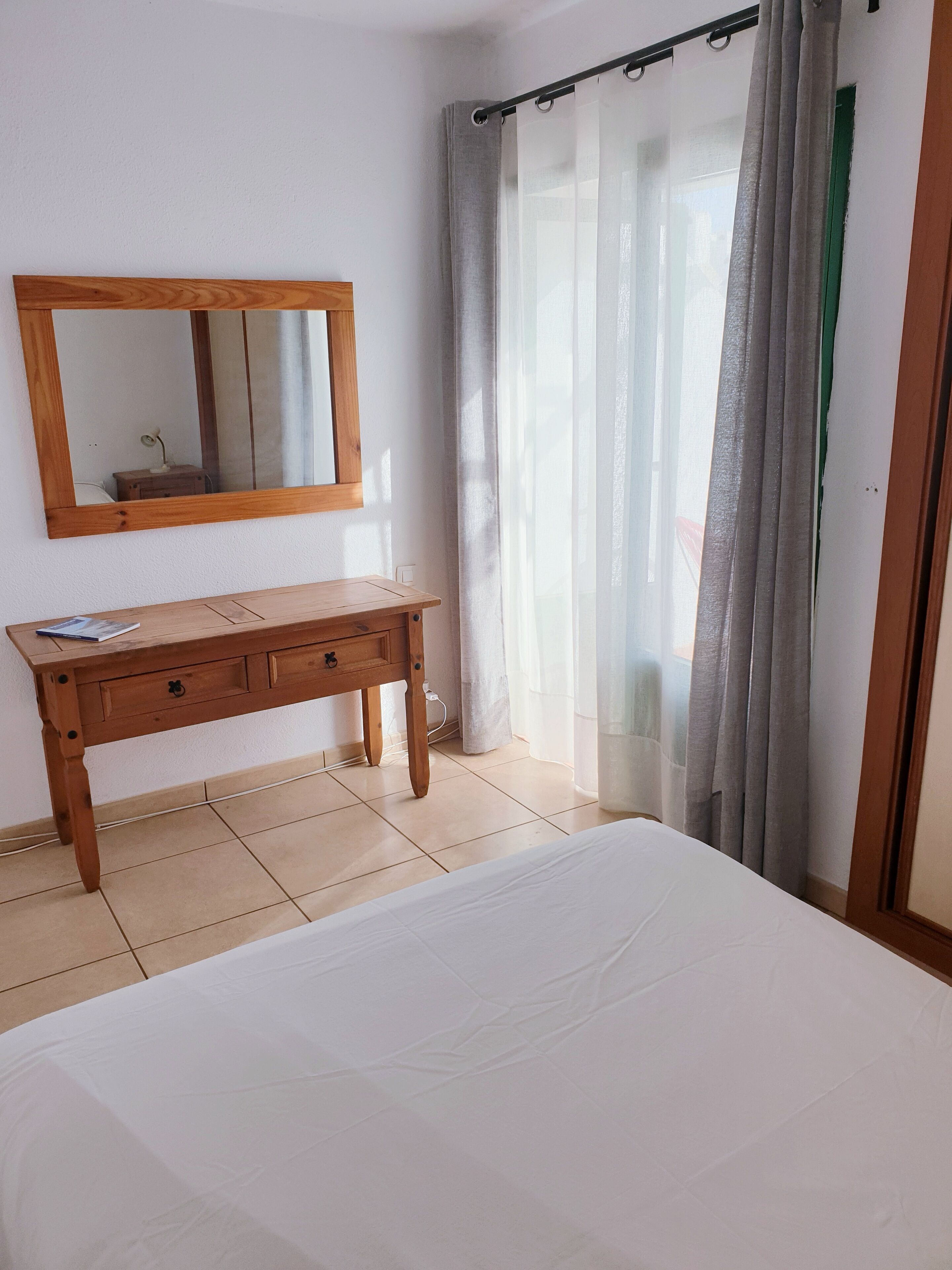 2 makuuhuonetta, silitysrauta/-lauta, internet, vuodevaatteet