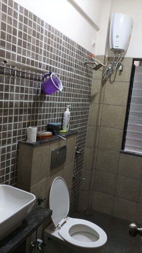 Alibaug - Holiday Home Mountain and Pool view - Studio Apt