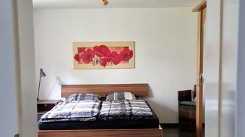 1 bedroom, in-room safe, iron/ironing board, free WiFi