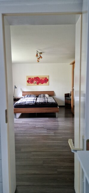 1 bedroom, in-room safe, iron/ironing board, free WiFi