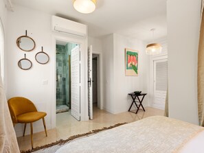 4 habitaciones, tabla de planchar con plancha y wifi 