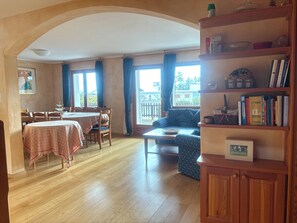 TV, DVD player, stereo - Le Nid d'Argent sky in-out (Crans-Montana)