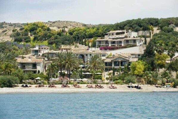 Beach - Villa Grand Zeus - A place to slow down (Anogyra)