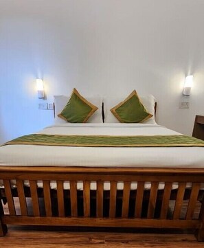 Deluxe Double Room, Garden View | Desk, free WiFi - Great Escapes Resort (Munnar)