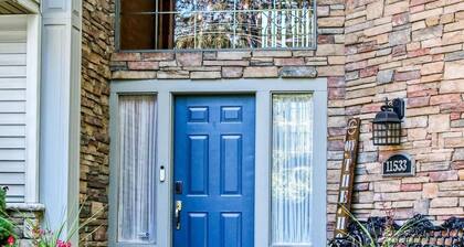 Off The Hook | Pool | Firepit | Large Yard