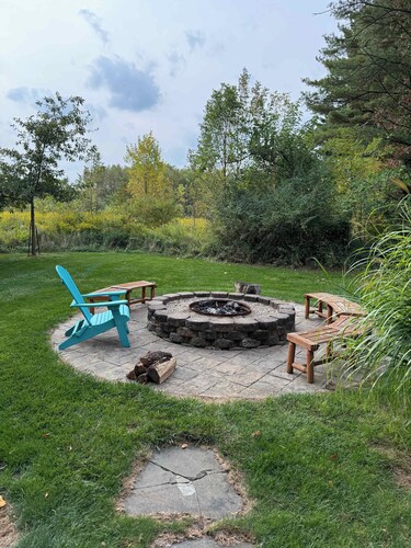 Off The Hook | Pool | Firepit | Large Yard