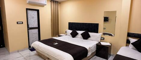 Deluxe Triple Room | Free WiFi