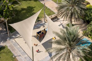 Property grounds - Spacious 1 BR in Shoreline Near Palm Mall (Palm Jumeirah)