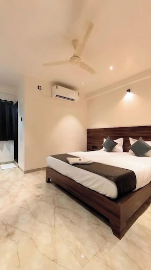 Deluxe Room, City View | Free WiFi