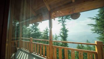 Deluxe Apartment, Balcony, Garden View | Desk, laptop workspace, free WiFi
