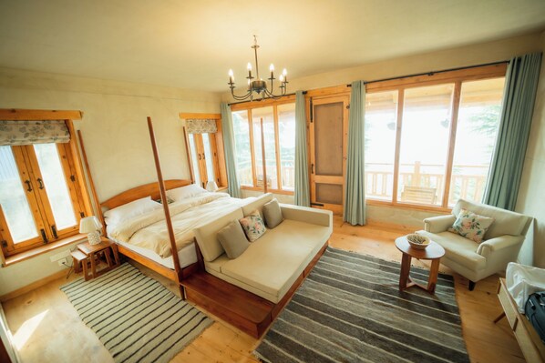 Deluxe Apartment, Balcony, Garden View | Desk, laptop workspace, free WiFi