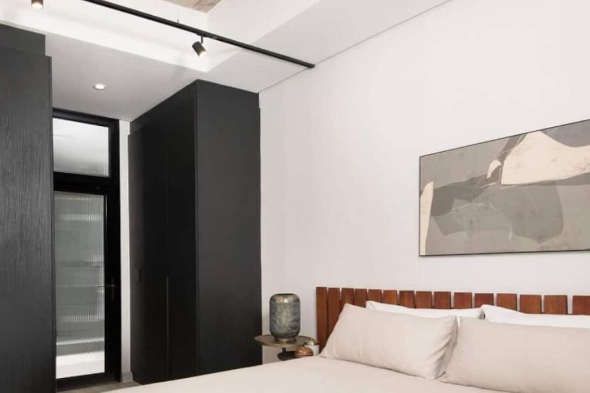 Chambre de base | Coffre-fort, espace de travail pour ordinateurs portables