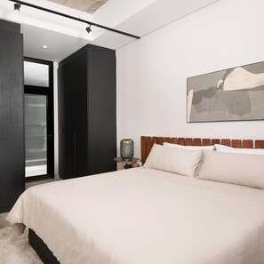 Deluxe Apartment, 1 Bedroom, City View | In-room safe, laptop workspace, blackout drapes, soundproofing - The Lineal Luxury Apartments - Airscape (Sandton)