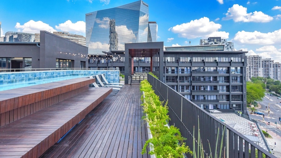 The Lineal Luxury Apartments - Airscape