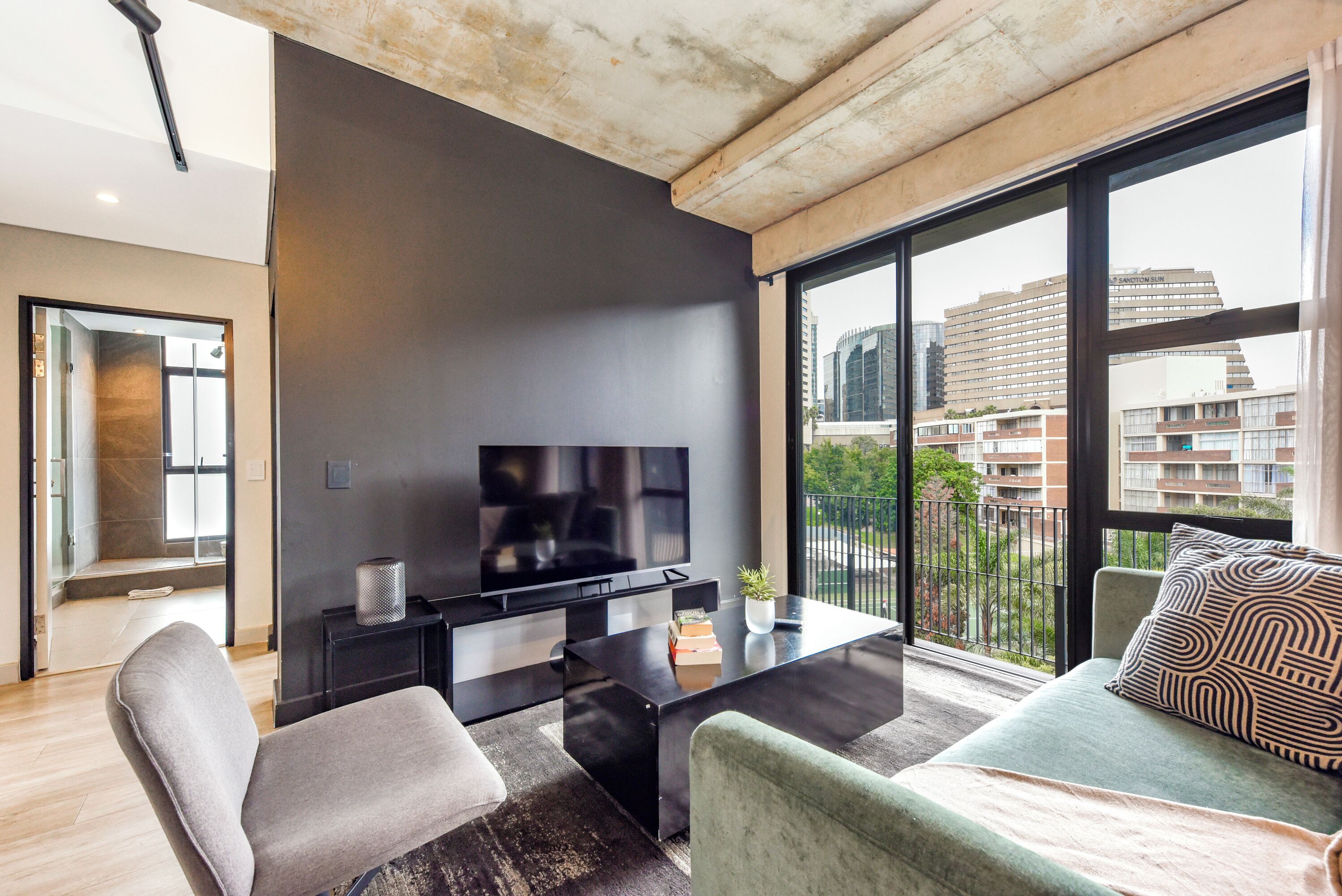 Deluxe Apartment, 1 Bedroom, City View | Living area