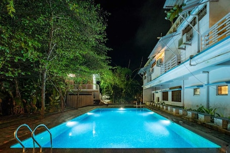 Outdoor pool. White Petals Dandeli