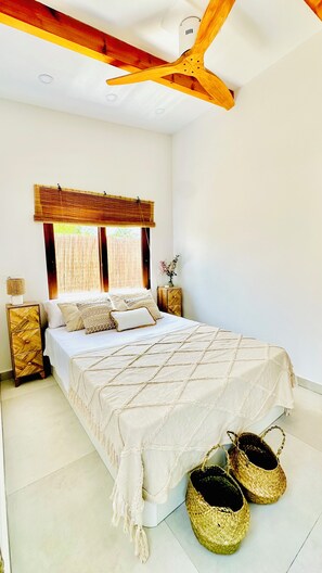 3 bedrooms, iron/ironing board, bed sheets