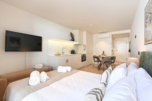1 bedroom, iron/ironing board, internet, bed sheets