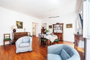 Smart TV - Tevere Suite, walking distance to Spanish Steps, for family and couples (Roma)