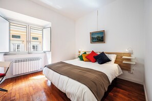 2 chambres, fer et planche à repasser, Wi-Fi gratuit, draps fournis