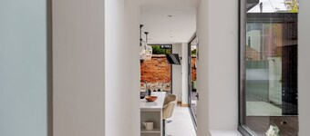 Stylish 5BD Townhouse in Leamington Spa