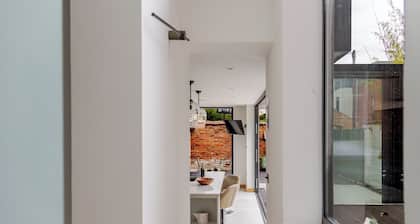 Stylish 5BD Townhouse in Leamington Spa