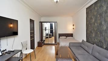 Economy Studio | Blackout drapes, iron/ironing board, free WiFi