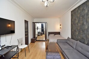 Economy Studio | Blackout drapes, iron/ironing board, free WiFi