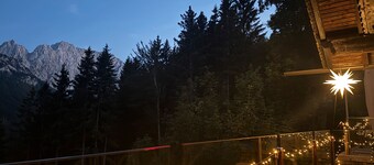 Holiday Home 'Berghaus Auf 1200m Höhe' with Mountain View, Shared Terrace and Wi-Fi