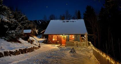 Holiday Home 'Berghaus Auf 1200m Höhe' with Mountain View, Shared Terrace and Wi-Fi
