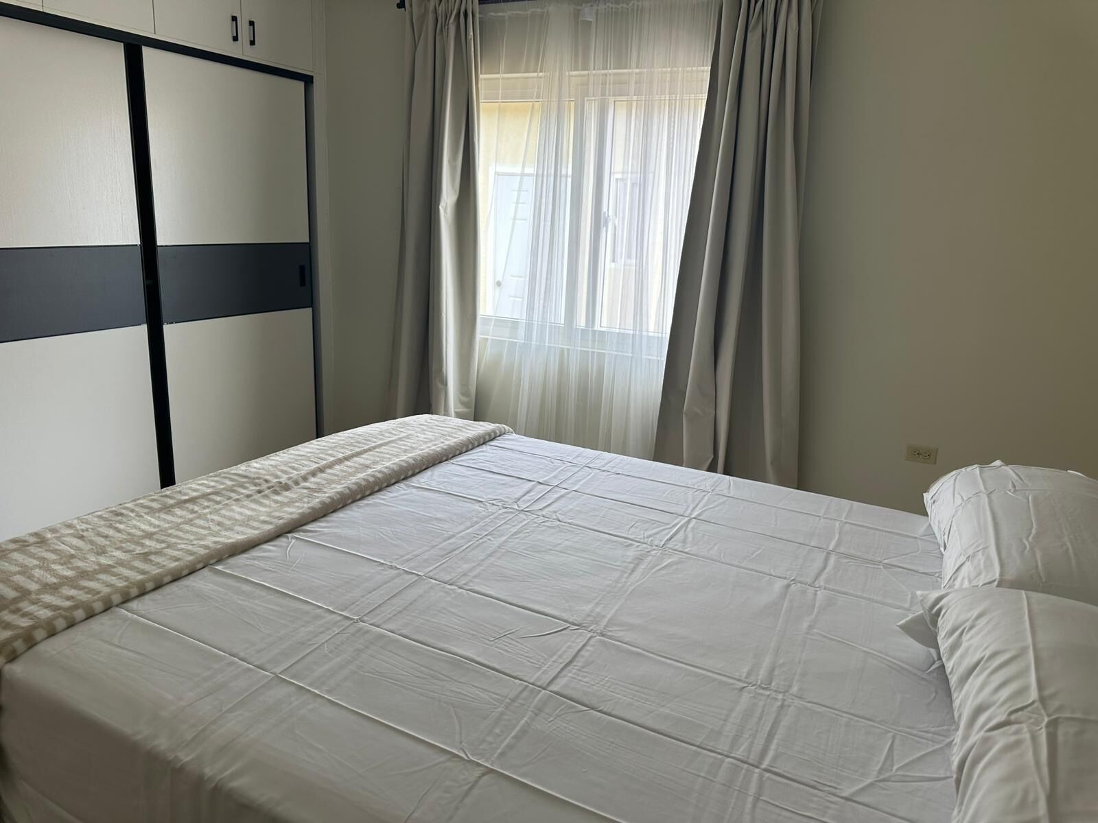 2 chambres, fer et planche à repasser, Wi-Fi gratuit, draps fournis