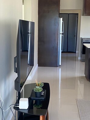 Interior - Tropical getaway: Modern 2-Bedroom in Ocho Rios. Near Attractions, 24hr security (Ocho Rios)