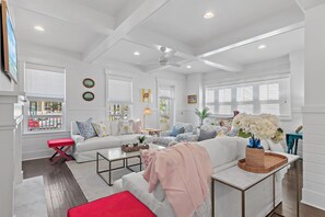 Smart-TV, peis og stereoanlegg