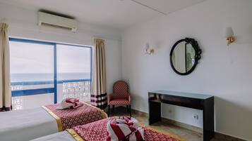 Iron/ironing board, free WiFi