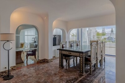 Beachfront 5-Star Hotel with Indoor & Outdoor Pool! 3 Spacious Units w/ Kitchens