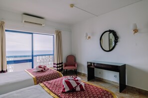 Iron/ironing board, free WiFi