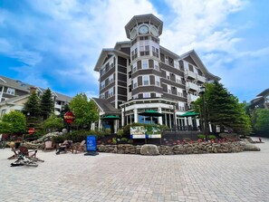 Exterior - Shamrock 74 Pet Friendly Fireplace Parking WiFi (Snowshoe)