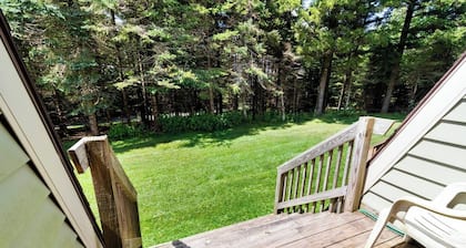 Shamrock 74 Pet Friendly Fireplace Parking WiFi