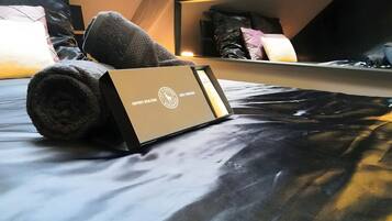 1 chambre, fer et planche Ă repasser, Wi-Fi, draps fournis