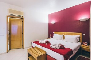 Iron/ironing board, free WiFi, bed sheets, wheelchair access