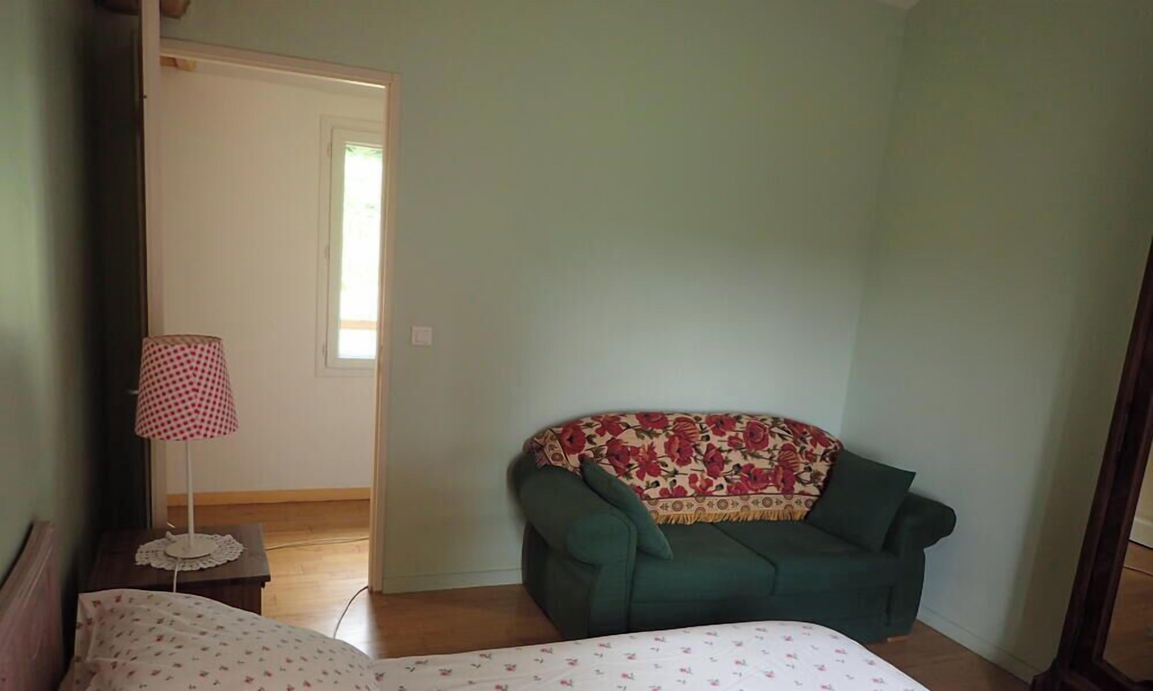2 chambres, fer et planche à repasser