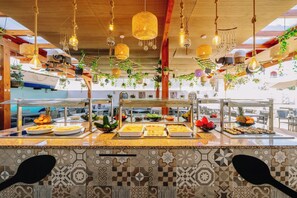 تناول الطعام