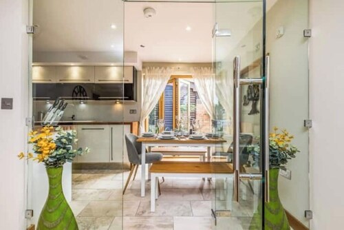 Three bed house near Goodwood/Chichester