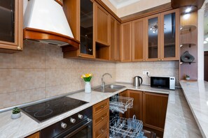 Basic Apartment, 1 Bedroom | Private kitchen