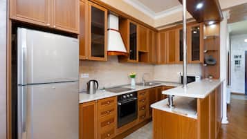 Apartamento básico, 1 habitación | Cocina privada | Frigorífico grande, horno, placa de cocina y lavavajillas