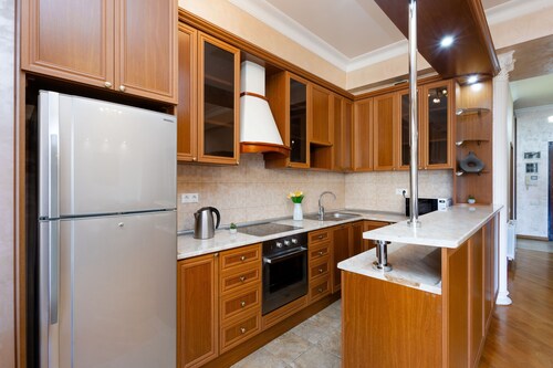 Apartment by Luxe Group DI888