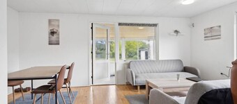 The Lucky Peer – 4BR House with Free Parking, Netflix & WiFi